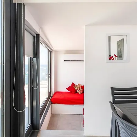 Mel 4 Seaview 2bed Ph In Ghadira By Homely